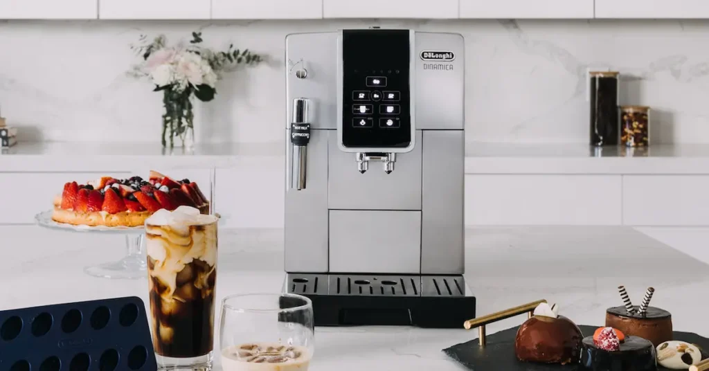 Dinamica Fully Automatic Coffee & Espresso Machine, Iced-Coffee