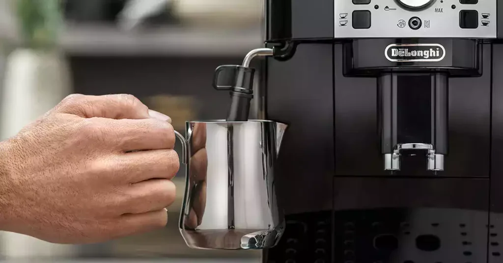 De'Longhi Magnifica S Expresso Machine